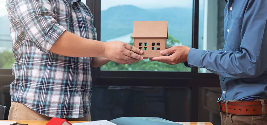 How We Determine Your Sell House with Reverse Mortgage Offer in Uniondale, NY?