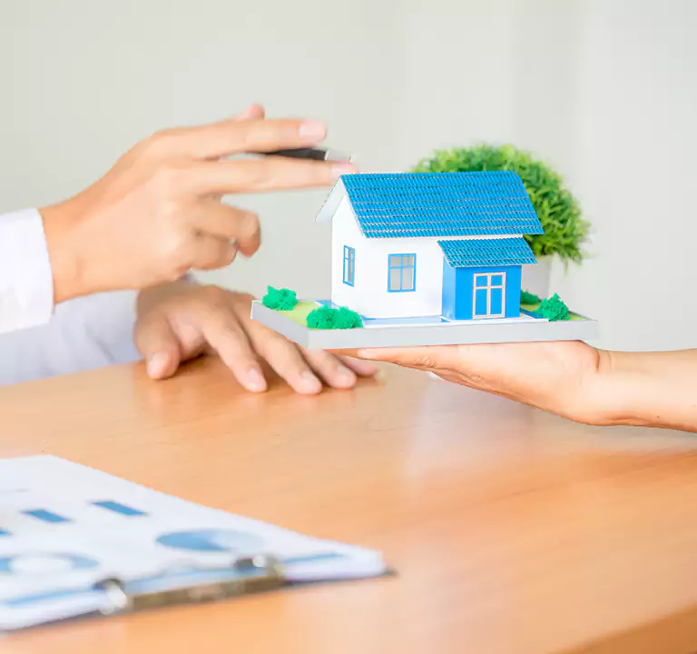 Why Choose Us to Sell a House with a Reverse Mortgage in Uniondale, NY?